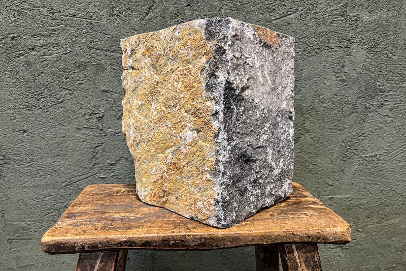 Hoek Rocks Grey Fire